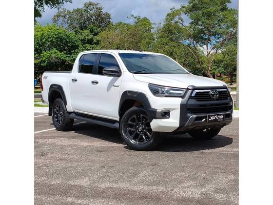 TOYOTA HILUX 2.8 D-4D TURBO DIESEL CD CONQUEST 4X4 AUTOMÁTICO